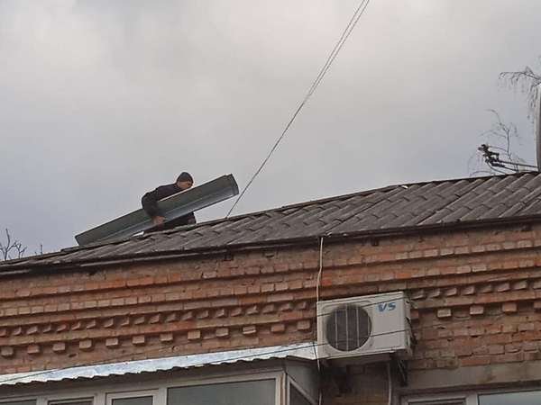 В Чигирині вітром позривало дахи з будинків
