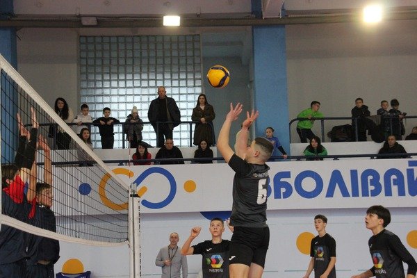 порожній